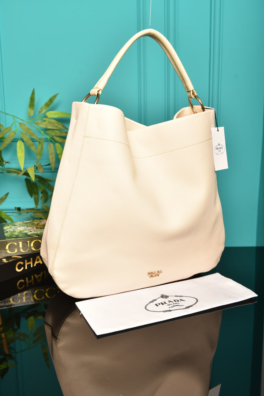 Grand sac bandoulière en cuir